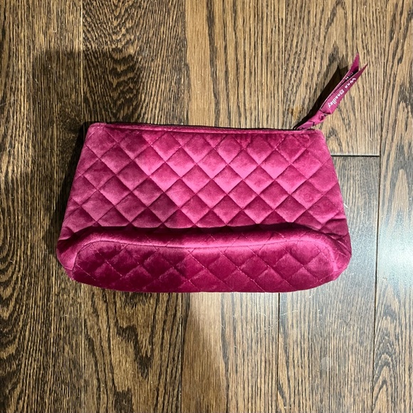 NWOT {Vera Bradley} Quilted Velvet Cosmetic Case - Picture 2 of 3